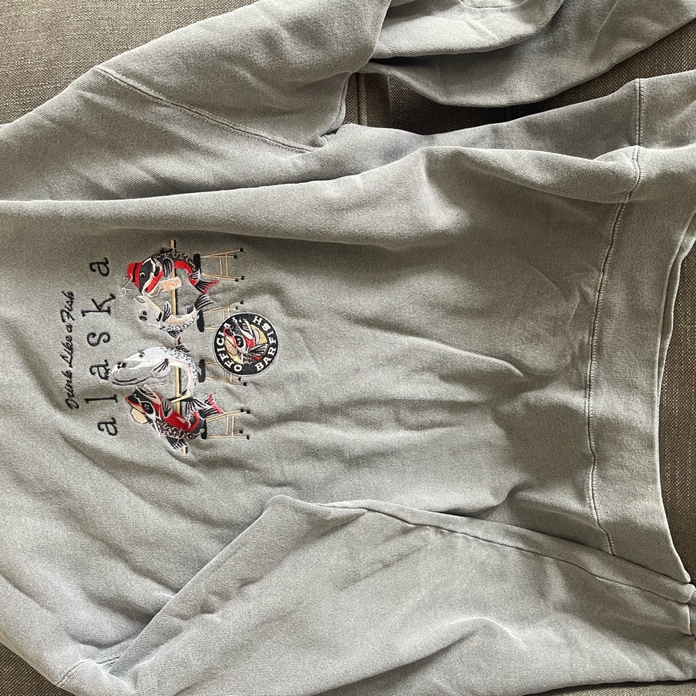 Alaska Graphic Crewneck Sweater - Gray